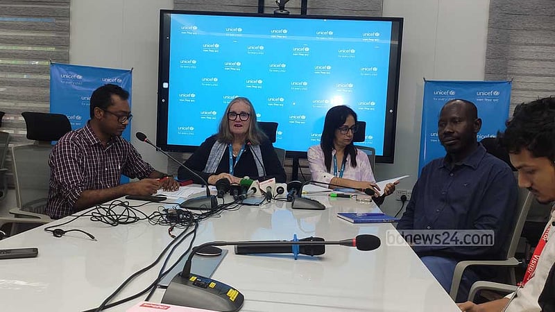 রোহিঙ্গা শিশুদের শিক্ষা বন্ধ হলে চাকরি হারাবেন বাংলাদেশি শিক্ষকরাও