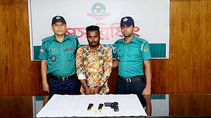 কভার্ড ভ্যান চালককের তথ্যে লুট হওয়া পিস্তল ও গুলি উদ্ধার