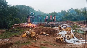 রাতের আঁধারে মন্দিরে আগুন দিল কারা