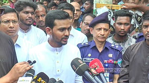 যেসব গণমাধ্যম গুজব ছড়াচ্ছে, সেগুলোর প্রমাণ রাখা হচ্ছে, জানালেন আসিফ