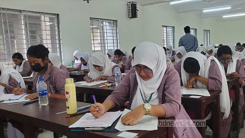 কুমিল্লায় কোভিড আক্রান্তের পরীক্ষা নেওয়া হচ্ছে বিশেষ ব্যবস্থায়