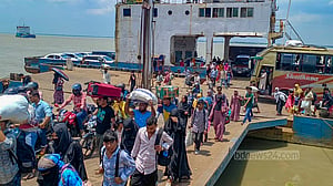 যাত্রীর চাপ পাটুরিয়া ঘাটেও