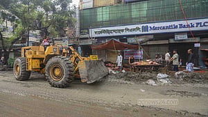 ঢাকার দুই সিটির ‘বেশিরভাগ বর্জ্য অপসারিত’