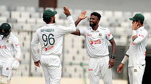 বোলারদের হাসিতে শুরু প্রস্তুতি ম্যাচ