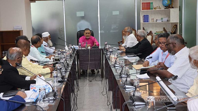 স্থানীয় বিএনপি নেতারা ইসিতে, ২০০১ এর সীমানা বহাল রাখার দাবি