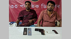 ফেনীতে ছাত্রদলের ২ সাবেক নেতা গ্রেপ্তার, অস্ত্র-গুলি জব্দ