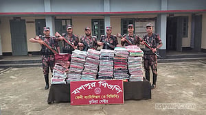 ফেনী সীমান্তে কোটি টাকার ভারতীয় পণ্য জব্দ