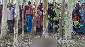গাইবান্ধায় ব্যবসায়ীর গলাকাটা লাশ উদ্ধার
