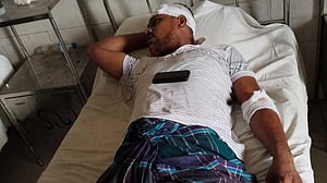 গাজীপুরে ‘ঝুট ব্যবসা’ নিয়ে বিএনপির দুপক্ষের সংঘর্ষ, আহত ২৫