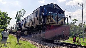 হবিগঞ্জে পাহাড়িকার ইঞ্জিন বিকল, ২ ঘণ্টা বন্ধ সিলেটের রেল যোগাযোগ