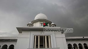 বিচারকদের শৃঙ্খলাবিধি স্থগিত, আপিলের অনুমতি
