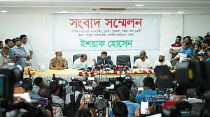 উপদেষ্টা আসিফকে ‘ক্ষমা চাইতে হবে’: ইশরাক