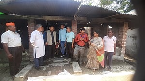 বিএনপি নেতা হত্যার জেরে ২০ বাড়িতে আগুন: ঘটনাস্থল পরিদর্শন মানবাধিকার কর্মীদের