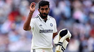 পাঁচ উইকেটে বুমরাহর দুই কীর্তি
