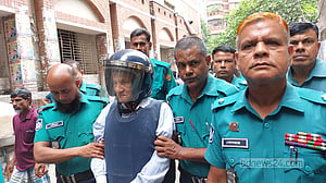 আদালতে কথা বলার সুযোগ চাইলেন কামাল মজুমদার