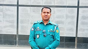 বাসের ধাক্কায় মতিঝিল থানার এসআই নিহত