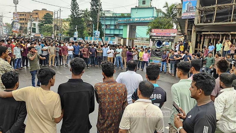 খুলনা পুলিশ কমিশনারের অপসারণ দাবিতে ফের বিক্ষোভ