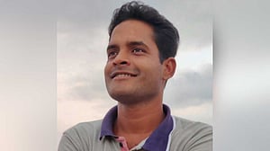 কুষ্টিয়ায় নিজ ঘরে যুবকের গুলিবিদ্ধ লাশ, পাশে ছিল পিস্তল ও চিরকুট