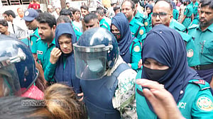 কাঠগড়ায় মমতাজের ৩৩ মিনিট