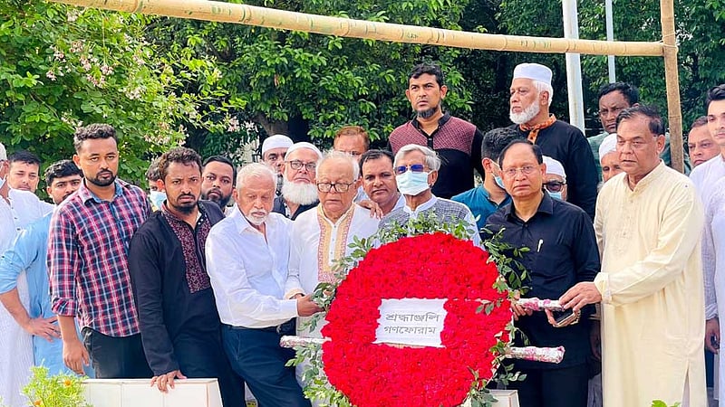 শ্রদ্ধা ও ভালোবাসায় চিরবিদায় মোস্তফা মোহসীন মন্টুকে
