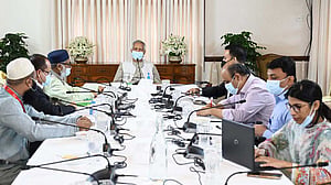 আগামী বছরের হজের প্রস্তুতির নির্দেশ প্রধান উপদেষ্টার