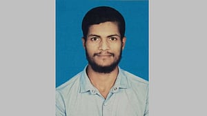 মুন্সীগঞ্জ লঞ্চঘাটে পা পিছলে যুবক নদীতে, ২৯ ঘণ্টা পর লাশ উদ্ধার