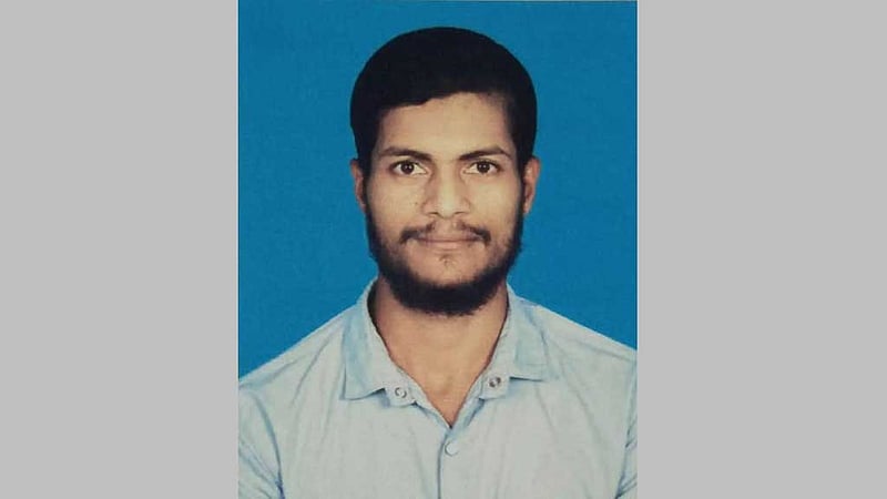 মুন্সীগঞ্জ লঞ্চঘাটে পা পিছলে যুবক নদীতে, ২৯ ঘণ্টা পর লাশ উদ্ধার