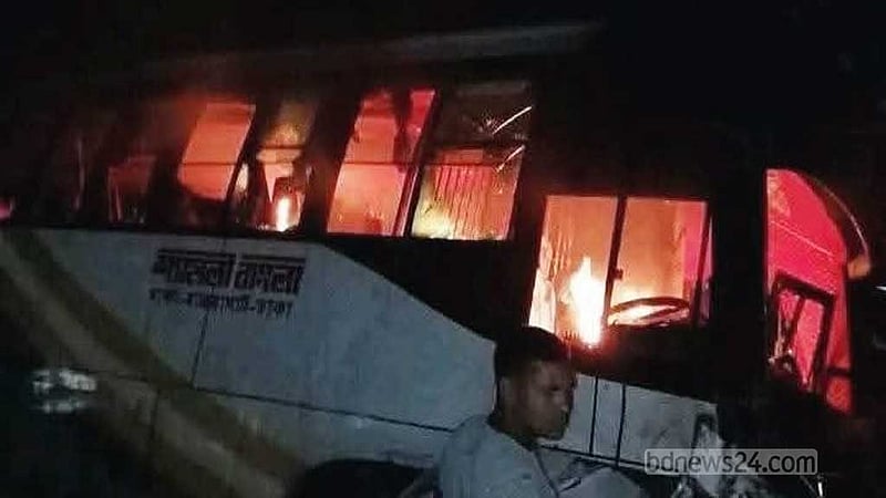 ময়মনসিংহে বাস-মাহিন্দ্রার সংঘর্ষে নিহত বেড়ে ৮, আরেক দুর্ঘটনায় ৩ মৃত্যু