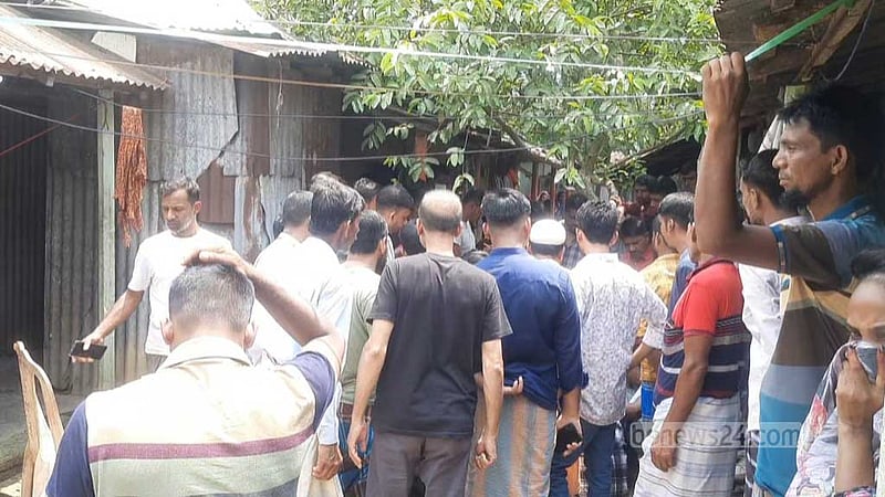 তালাবদ্ধ ঘরে পড়েছিল পোশাক শ্রমিকের লাশ, স্বামী পলাতক