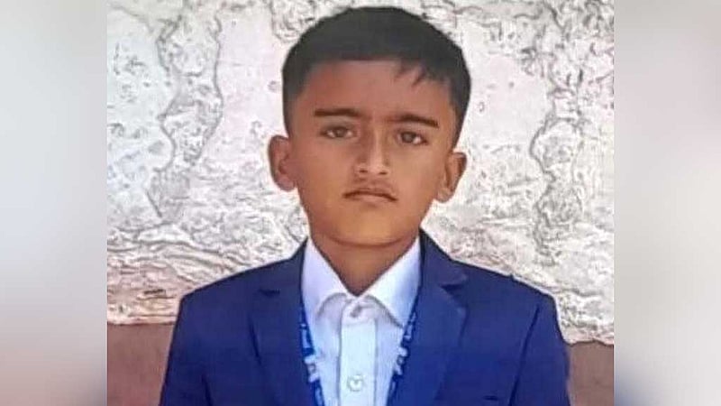 মাঠে পড়েছিল স্কুলছাত্রের সাইকেল-জুতা, লাশ ঢাকা ছিল ভুট্টার গাছে