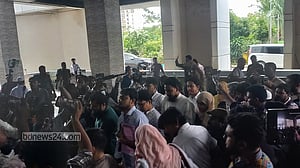 এনসিপির নিবন্ধনের জন্য কাগজপত্র আসছে ট্রাকে করে!