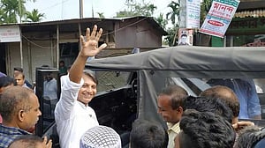 সাবেক আইজিপি নূর মোহাম্মদ ও স্ত্রীর বিরুদ্ধে দুদকের মামলা
