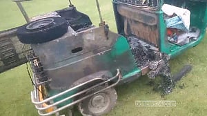 পাবনায় আগুনে পুড়ল পুলিশ হেফাজতে থাকা ৩ অটোরিকশা