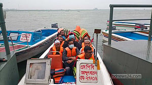২৪ ঘণ্টা পর আরিচা-কাজিরহাট নৌপথে স্পিডবোট চালু, ভাড়া ২১০ টাকা
