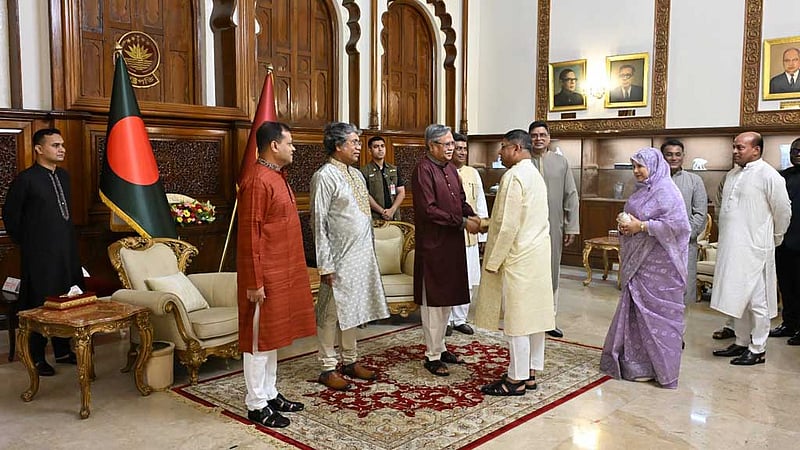 রাষ্ট্রপতির সঙ্গে সেনাপ্রধানের ঈদ শুভেচ্ছা বিনিময়