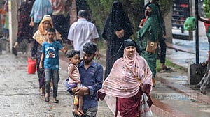 বর্ষার প্রথম দিন থেকে টানা বৃষ্টির আভাস