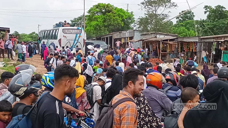 দৌলতদিয়ায় যাত্রী ও যানবাহনের চাপ বাড়লেও নেই ভোগান্তি