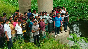 রাজবাড়ী‌তে নদীতে চালকের লাশ, রিকশা লাপাত্তা