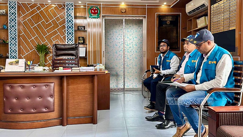 রাজশাহী নির্বাচন কার্যালয়ে ‘ঘুষ লেনদেন’, সত্যতা পাওয়ার দাবি দুদকের