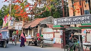 সাতক্ষীরা প্রেস ক্লাবে হামলায় ডিবিসি ও বেতারের সাংবাদিকসহ আহত ১০