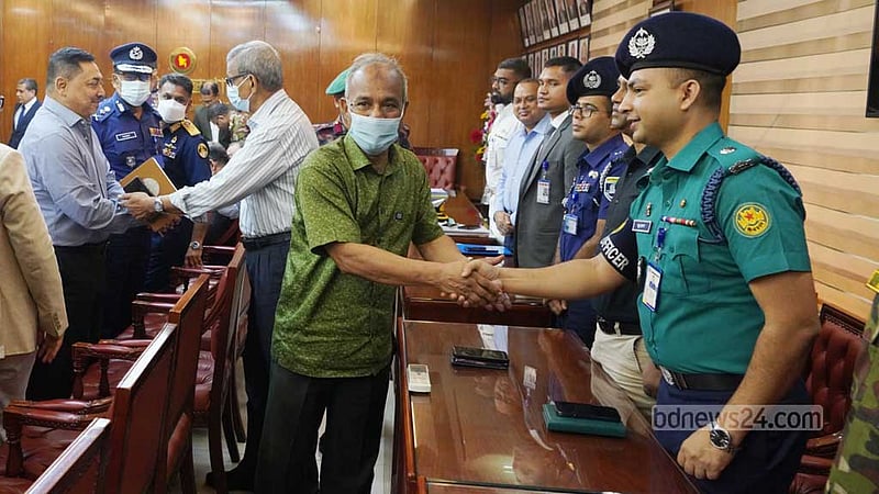 ছুটির পর ঈদের আমেজ সচিবালয়ে, আন্দোলন কর্মসূচি ‘আলোচনার পর’