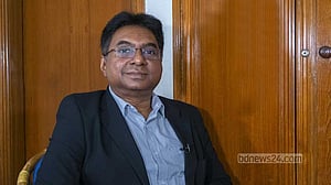 রাজনৈতিক অনিশ্চয়তায় বিদেশি বিনিয়োগ আশা করা কঠিন: সেলিম রায়হান