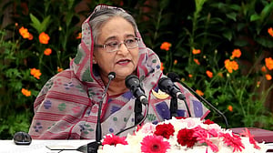 আদালত অবমাননা: হাসিনার আইনজীবী নিয়োগ দিল ট্রাইব্যুনাল
