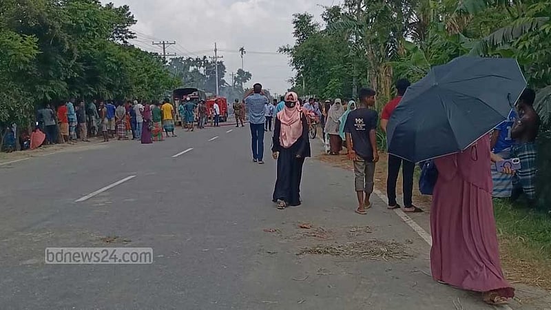 শেরপুরে বাস চাপায় সাবেক সেনা সদস্য নিহত, অগ্নিসংযোগ