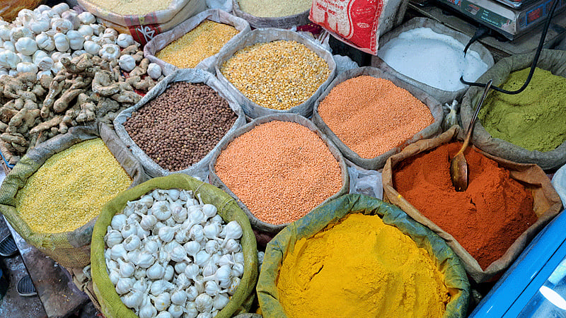 মসলার বাজারে এবার গরম ‘কম’