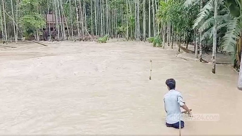 ঢল-বৃষ্টি: সিলেটের চার উপজেলায় পানিবন্দি ১১ হাজার মানুষ