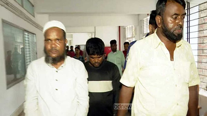 জাফলংয়ে ২ উপদেষ্টার গাড়ি আটকে বিক্ষোভ, শ্রমিকদলের দুজন গ্রেপ্তার