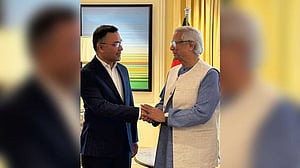 ইউনূস-তারেক বৈঠক: অনড় অবস্থানে ছাড়, নির্বাচনি ট্রেন পেল সবুজ সংকেত