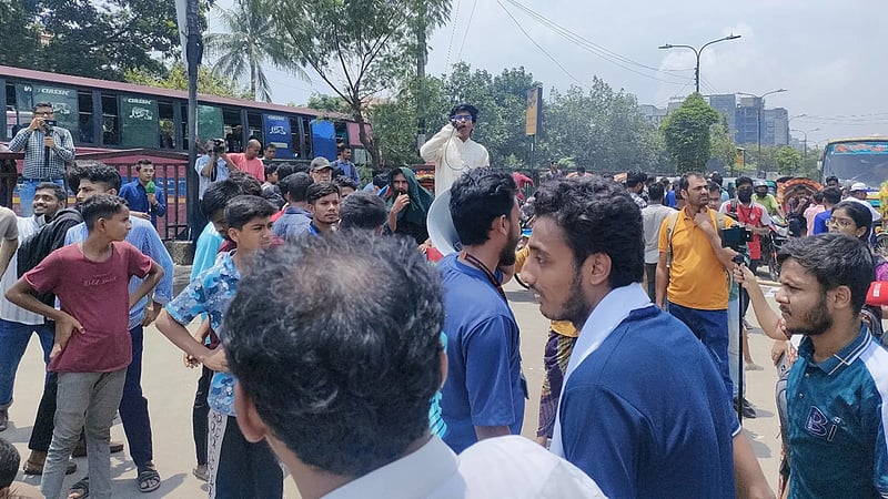 ইউআইইউ শিক্ষার্থীদের ৫ দাবি, আন্দোলন ‘চলবেই’