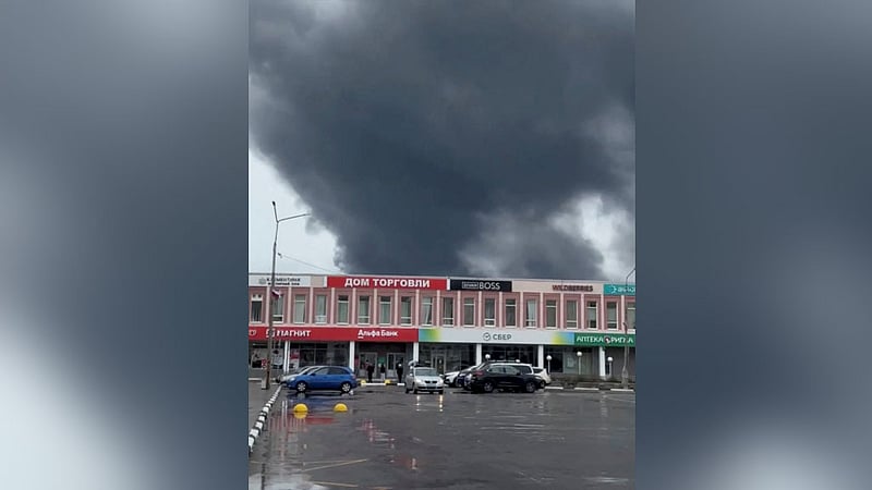 রুশ বিমানঘাঁটিতে হামলা: ড্রোন নেওয়া হয়েছিল কাঠের শেডে লুকিয়ে